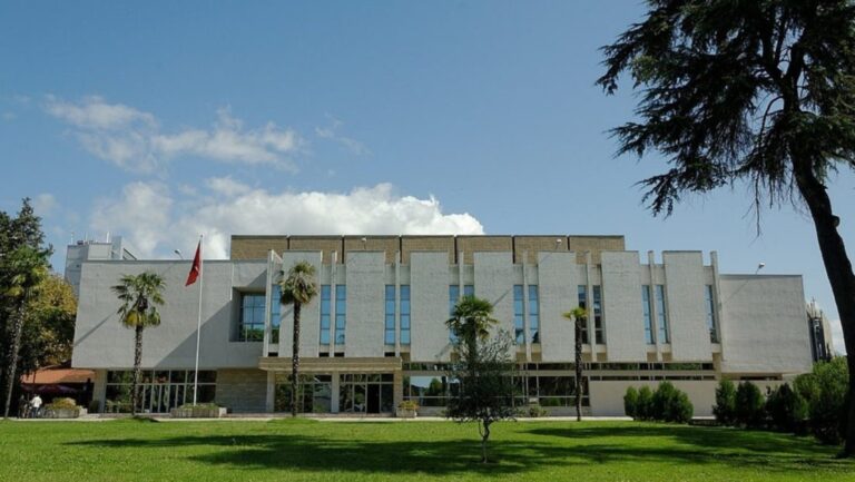 Galeria Kombëtare e Arteve kyçet deri në 2023