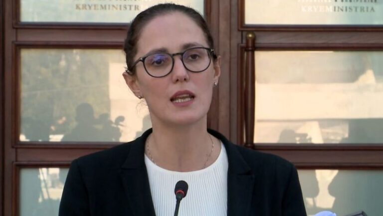 Ministrja e Financave: Naftëtarët e Ballshit do të marrin pagë çdo muaj në 2022. Ja sa do të jetë shuma