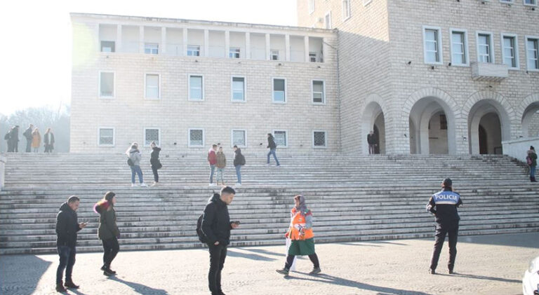 Tre kushtet për të hyrë në universitet! Të hënën nis viti i ri akademik