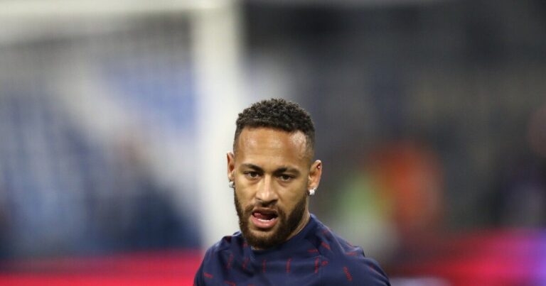 Neymar i lodhur nga kritikat: Më gjykoni vetëm për atë që jap në fushë