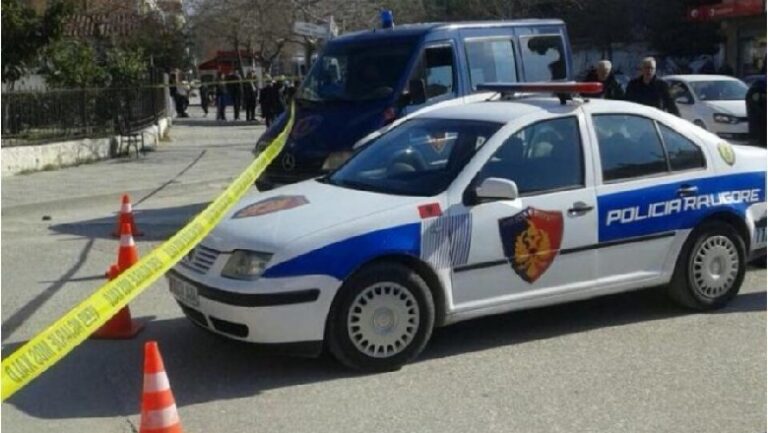 Sherr mes dy personave në Vlorë, njëri prej tyre përfundon në spital