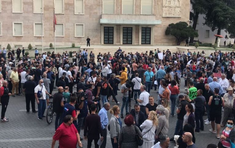 Risitë e protestës kundër rritjes së çmimeve