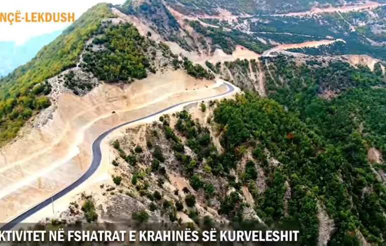 Rama publikon pamje nga rrugët e rindërtuara që gjarpërojnë mes natyrës së mrekullueshme të Kurveleshit (VIDEO)