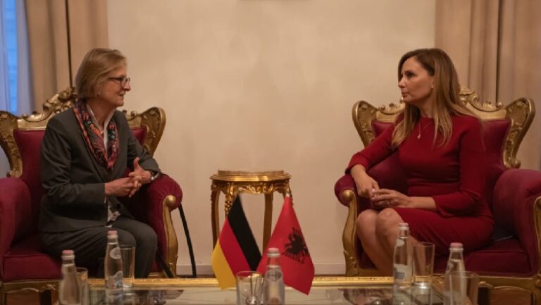 Tabaku takon Schutz: PD e bindur që Shqipëria duhet të vijojë me procesin e Integrimit