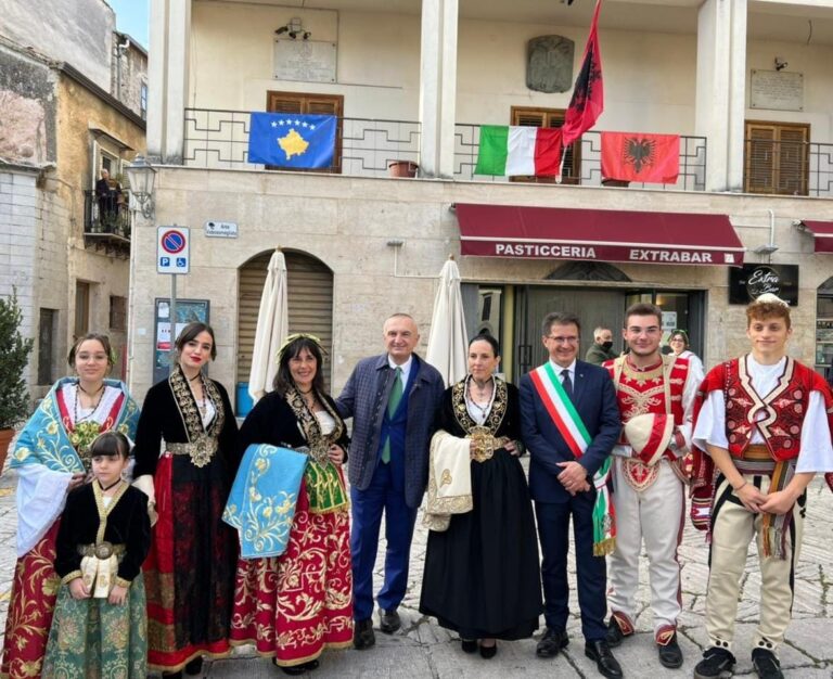 Presidenti Meta në Horën e Arbëreshëvet: Model për marrëdhëniet tradicionale të shkëlqyera Shqipëri-Itali