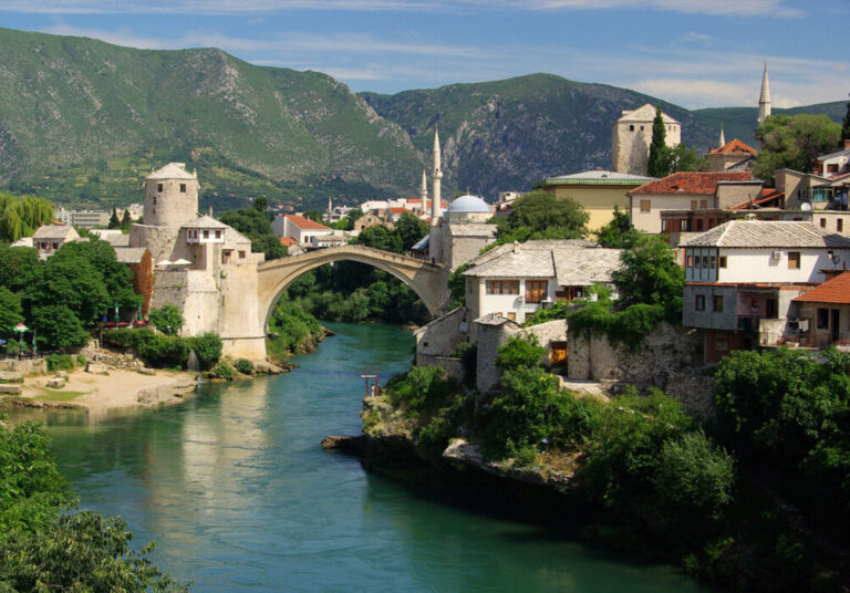 Çfarë qëndron pas krizës aktuale në Bosnje?