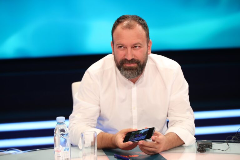 Nënkryetari i Bashkisë Tiranë, Mazniku: Banorët e 5 Majit do të dëmshpërblehen 100%. Disa prej atyre që protestojnë, s’kanë lidhje me pronën