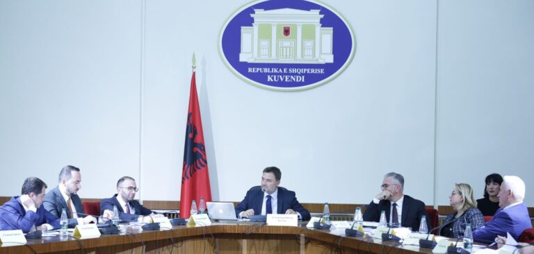 Ekspertët e PS, PD dhe LSI që do të asistojnë në procedurat ligjore të Komisionit Hetimor për 25 prillin