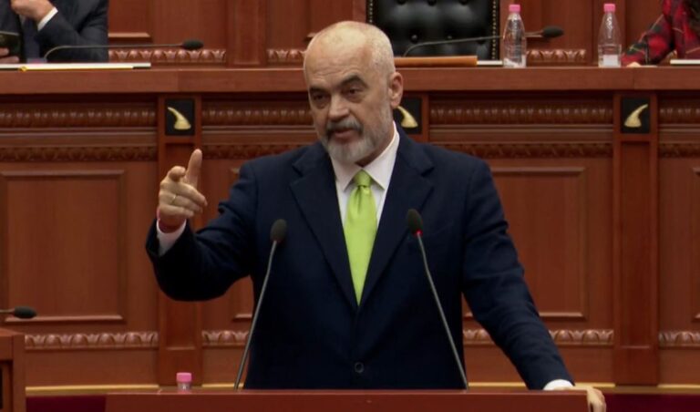Seancë e degradimit të gjuhës/ Rama: “Balonë tabake” është metaforë. Tabaku të çojë një fakt në gjykatë