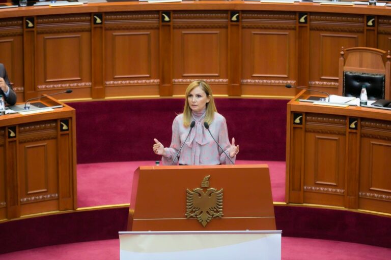 Jorida Tabaku: Po të ishte larguar Rama, të korruptuarit do ishin në burg