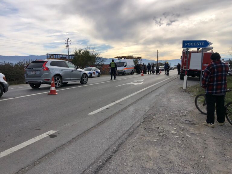 Aksident tragjik në Berat. U përplas nga makina, humb jetën një fëmijë 4-vjeçar