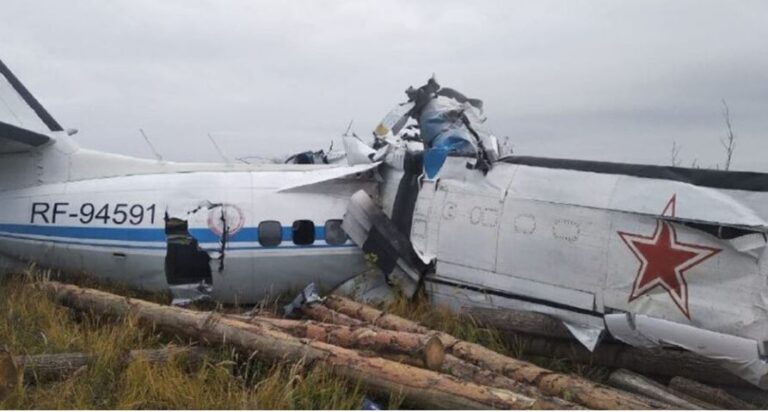 Përplaset aeroplani në Rusi, asnjë i mbijetuar
