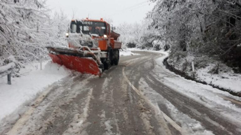 Ngricat mbërthejnë vendin, ARRSH: Të gjitha akset të kalueshme