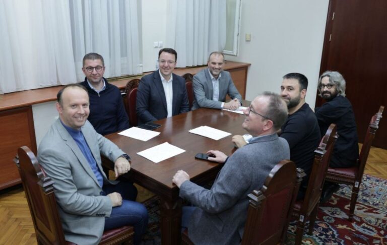 Zoran Zaev dorëzon dorëheqjen në LSDM