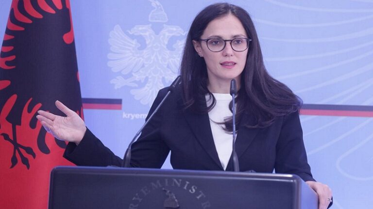 Ministrja e Financave: Deri në fund të mandatit paga minimale shkon në 45 mijë lekë