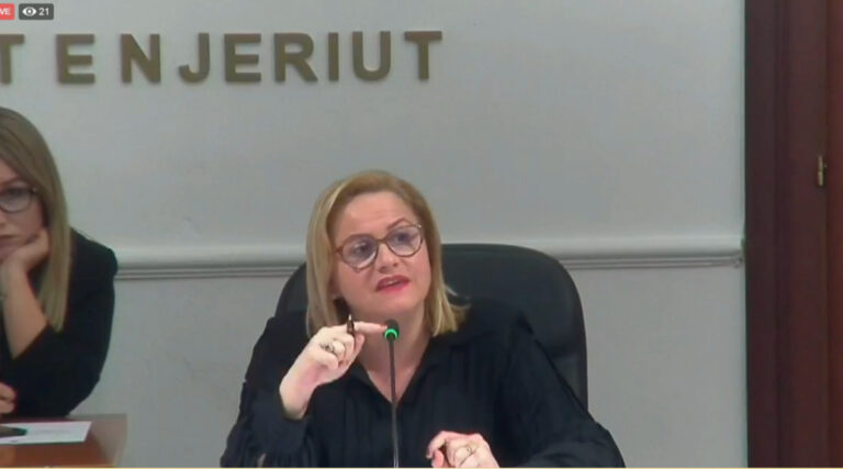 Ministrja e Financave: Do të rrisim buxhetin për Vettingun, mësuesit dhe personelin shëndetësor