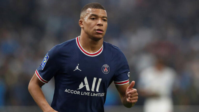 Leku nuk po bën punë, PSG-ja i ofron Mbappes shiritin e kapitenit