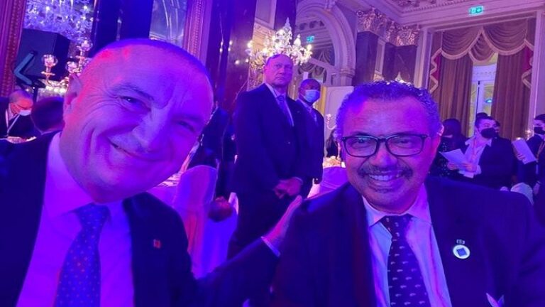 Presidenti Meta takon drejtorin e përgjithshëm të OBSH-së