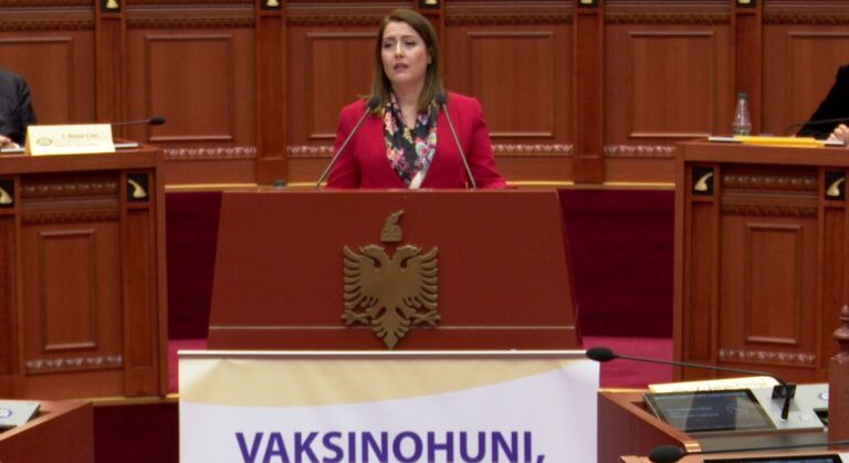 Ministrja e Shëndetësisë: Të gjitha vaksinat janë të aprovuara nga OBSH! Deri në mesin e 2022 vaksinojmë 70% e popullatës