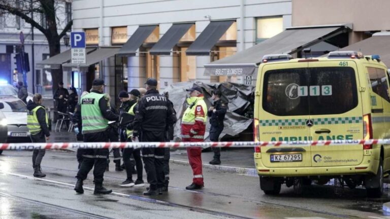 Godet me thikë kalimtarët në Oslo, sulmuesi vritet nga policia