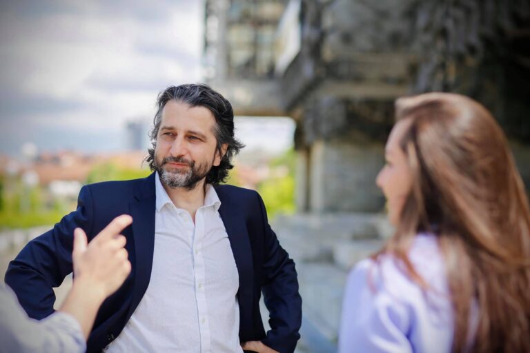 Rama flet pas fitores në Prishtinë: Emocione që nuk mund të përshkruhen!