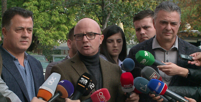 Gent Strazimiri: Firmat transparente, mund t’i shohë kushdo, verifikimin e bën vetë Kuvendi