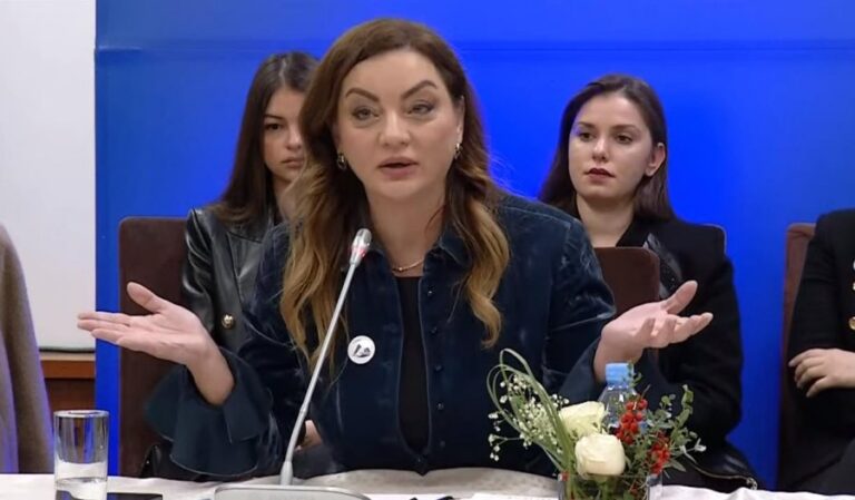 Albana Vokshi: Rama është dhunuesi më i madh i mediave dhe portaleve