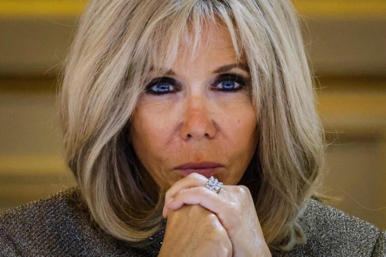 ”Brigitte Macron është burrë”, bashkëshortja e presidentit të Francës i shpall luftë revistës