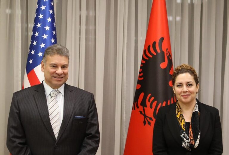 Xhaçka pret Gabriel Escobar: Mirënjohje SHBA-ve për mbështetjen! Të përkushtuar drejt rrugës euroatlantike
