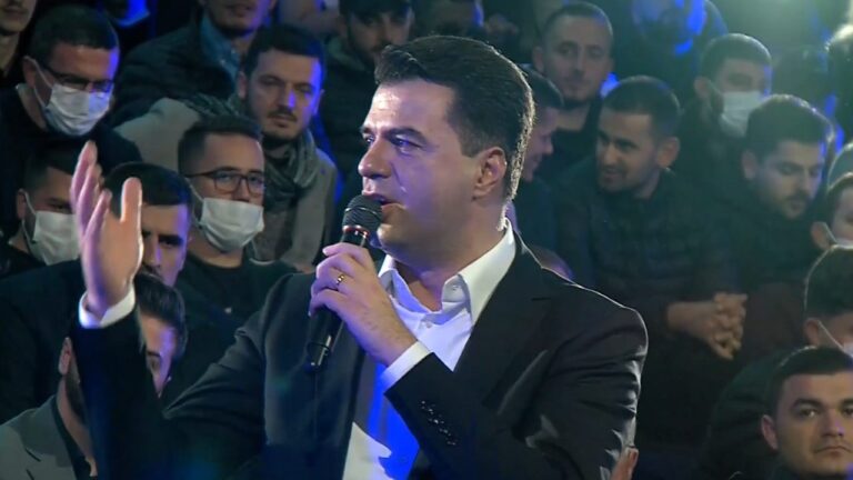 8 dhjetori, Basha: Askush s’i mbivendoset askujt tjetër. Të gjithë jemi të barabartë