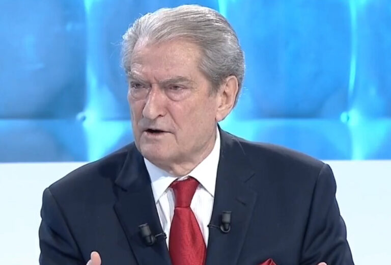 Berisha flet me bindje: Veliaj, Basha dhe Balla janë takuar fshehurazi