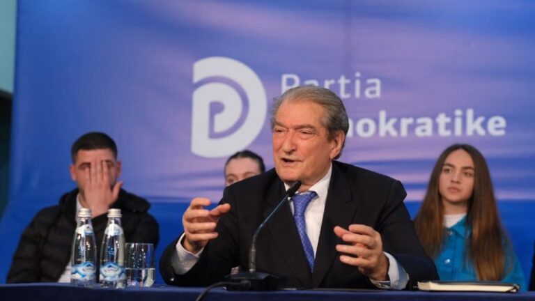 Berisha: Zyrtarë të PD, presione ndaj anëtarëve që të marrin funksione delegati