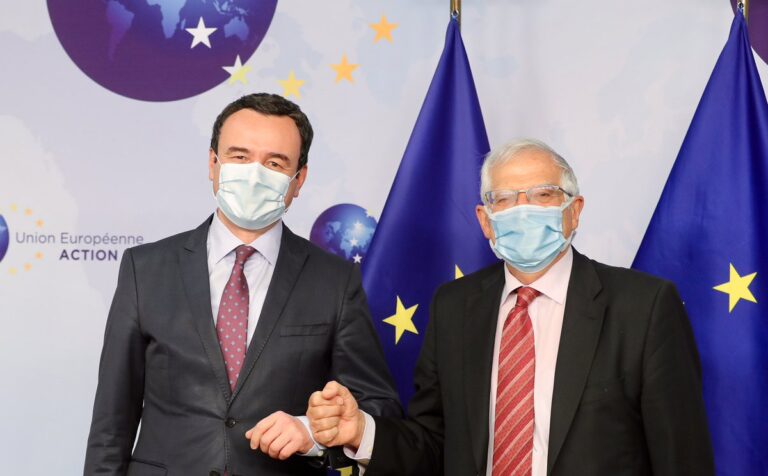 Replika të forta mes Kurtit dhe Borrellit në Bruksel
