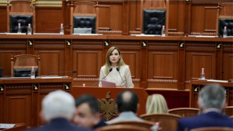 Jorida Tabaku kundër shtyrjes së ligjit për investimet: Është për oligarkët, vjedh pronat e qytetarëve