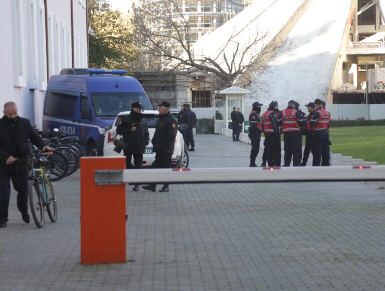 Grupi i Rithemelimit njofton policinë për protestën, Muçollari: Do të jetë paqësore