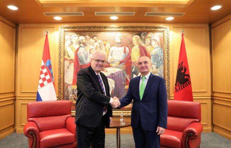 Meta pret ish-presidentin e Kroacisë: Angazhim i Josipoviç është në dobi të europianizimit dhe bashkëpunimit rajonal