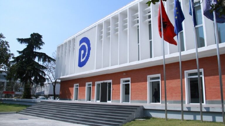 Kamera në PD/ Komisioni i Rithemelimit: Qiraxhiu Brava tregon se e ka zënë paranoja