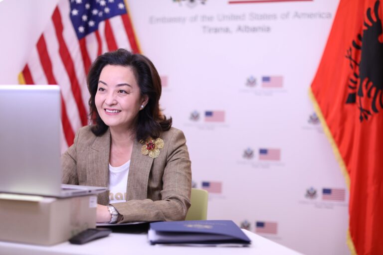 Yuri Kim shpërndan fjalët e sekretarit amerikan të shtetit: Do ndëshkojmë aktorët e korruptuar