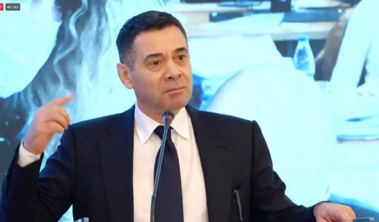 Zëvendëskryeministri Ahmetaj në Vlorë: 600 milionë dollarë, një mijë projekte