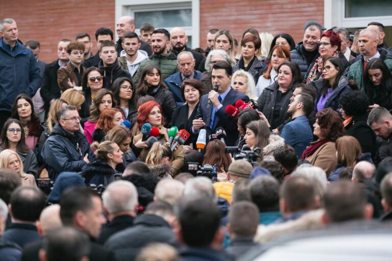 KRONIKË/ Lulzim Basha mbledh njerëzit për datën 8 janar