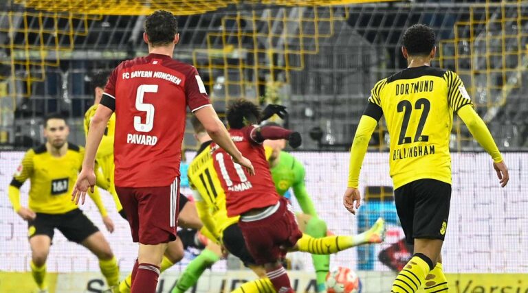 Bayerni fiton mes polemikash në klasiken ndaj Dortmundi që zgjat 100 minuta (VIDEO)