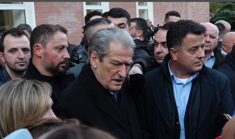 Berisha: Degët të hapen për referendumin, injoroni shoqatën Basha-Bardhi