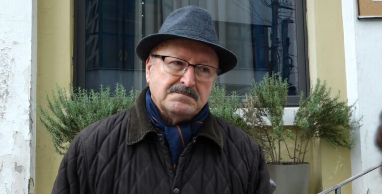 Bujar Kapexhiu prek me fjalët për ndarjen nga jeta të Edi Luarasit: Nga qielli i artit shqiptar, u shkëput ylli më i ndritshëm