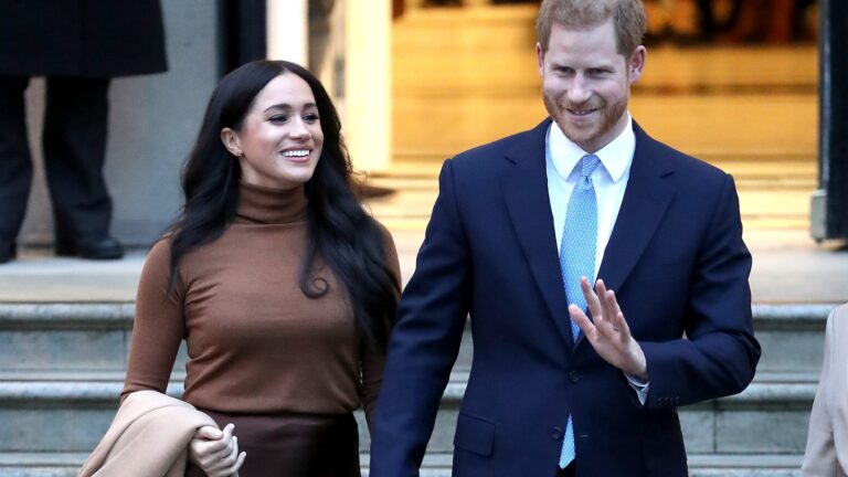 Princ Harry dhe Meghan Markle kthehen sot në Britani me fëmijët