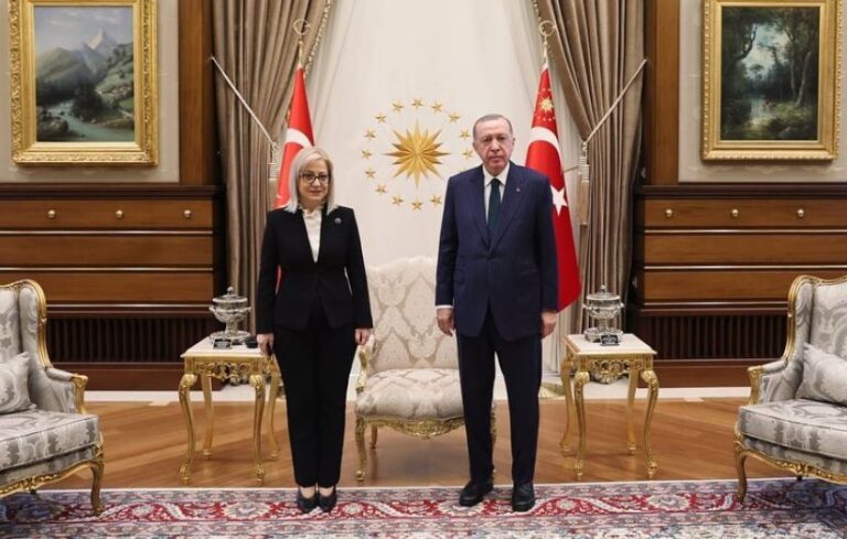 Lindita Nikolla pritet në takim nga Presidenti Erdogan në Turqi: Do të vij në Shqipëri