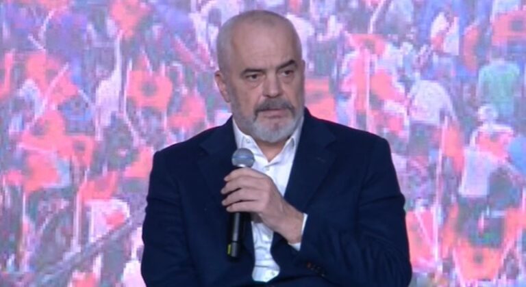 Kryeministri: 2022, viti i mbylljes së sporteleve! Sanksione financiare e deri në përndjekje penale për vonesat në përgjigje