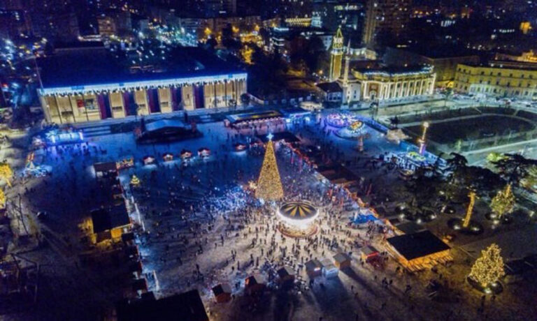 Shqipëri 2021, sipas “Zëri të Amerikës”: Nga pandemia, te zgjedhjet dhe kriza në PD