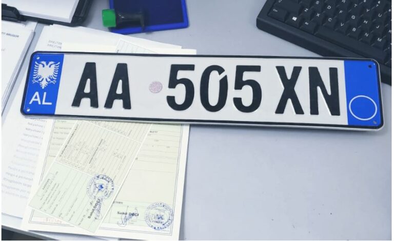 DPSHTRR njofton risitë për targat e personalizuara
