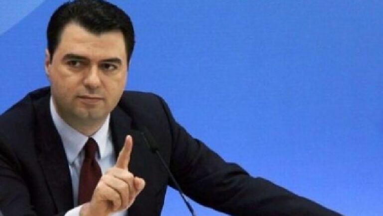 Basha nxjerr videon: Sqiptarët të çliruar përfundimisht nga e kaluara e dhuna