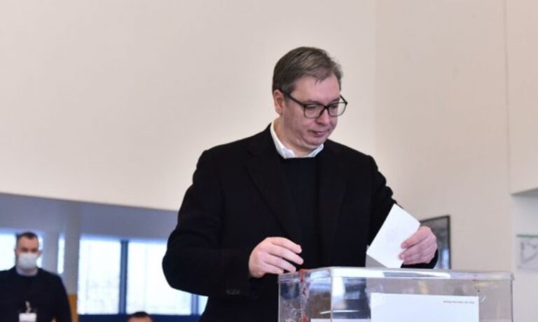 Voton edhe Vuçiç: Vendimi i Kosovës për moslejimin në referendum, do të ketë pasoja të mëdha
